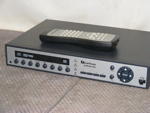 EVERFOCUS SECURITY CAMERA DVR RECORDER W/REMOTE ECOR264-4D1/500*NO CORD*UNTESTED