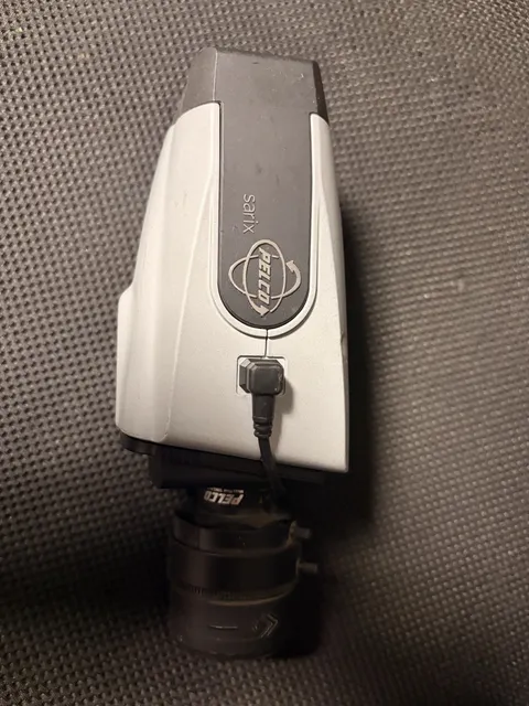 Pelco IXE10LW IP Day/night Poe Camera Used working Condition
