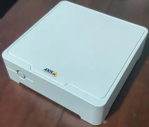Axis Companion Recorder 8CH Network Video Recorder w/ 4TB HDD 