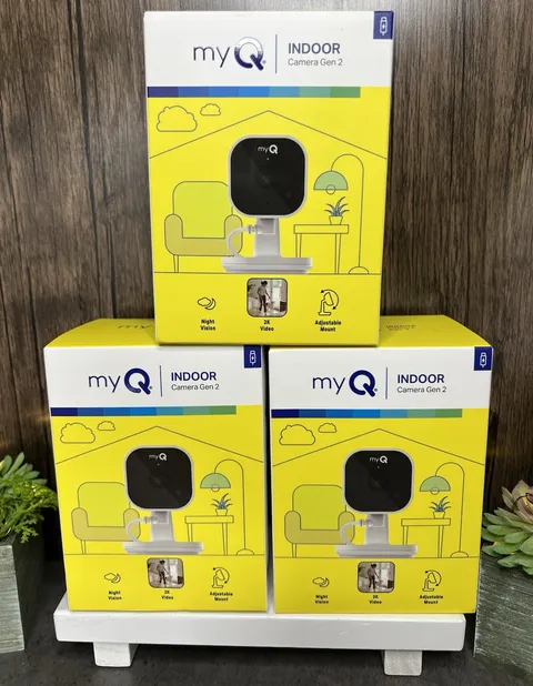 myQ Indoor Camera Gen 2 2K Wi-Fi Indoor Night Vision 3-Pack USB Motion 2-Way