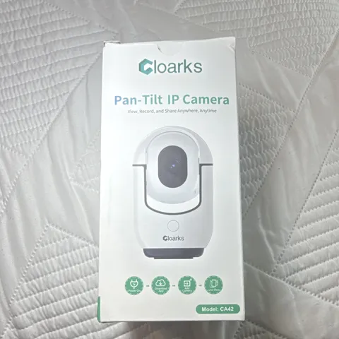 Cloarks CA42 Pan-Tilt Wireless Wi-Fi IP Camera Indoor White Live View