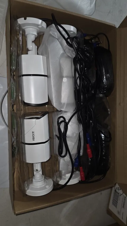 ZOSI 4AK-2612f-WS-US 4-Pack Security Cameras  4 pack 60ft Cables Power