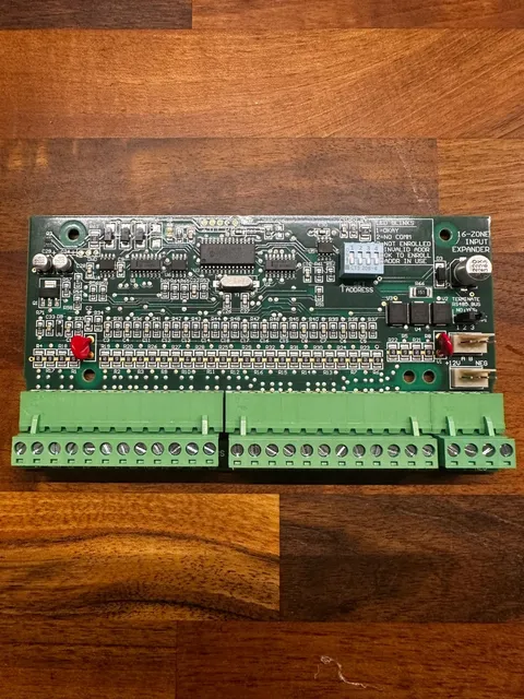 ELK-M1XIN 16 zone Hardwired Expander - New - Missing box and documents