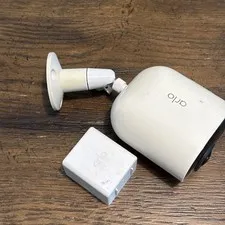 Arlo Ultra 2 VMC5040 4K Wireless Security Camera White W/ Battery, WORKING