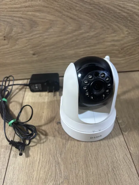 D-Link DCS-5020L WiFi Pan Tilt Security Camera w/ 12V Power Adapter