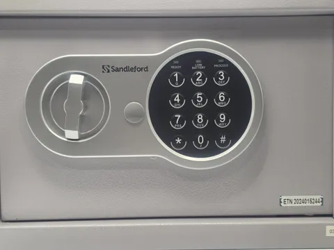 Sandleford Digital Electronic Laptop Safe Security Box with Override Keys & Batt