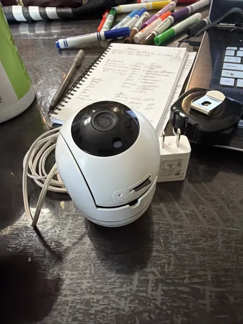 Brookstone Smart WiFi Indoor Camera White Pan Tilt Zoom Security Baby Monitor