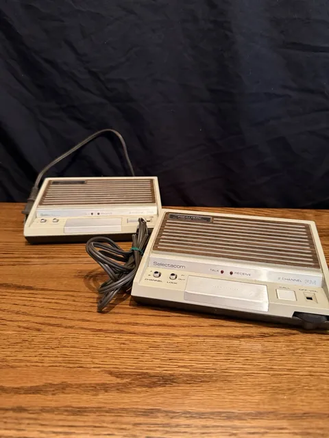 Vintage Old Realistic FM Wireless Intercom Set Model 43-214 By Radio Shack 834