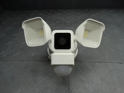 WYZE Wired Outdoor Wi-Fi Floodlight v2 Home Security Camera w/ 2K Video WYZEC3FL