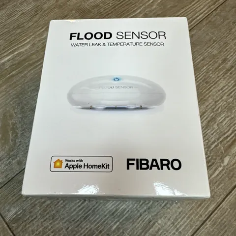 FIBARO FGBHFS-101 Flood Sensor  Water Leak & Temperature Sensor - Apple HomeKit