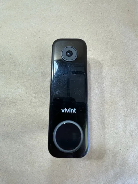 Vivint Doorbell Camera Pro Gen 2 VS-DBC350-WHT Smart Video Doorbell - Works