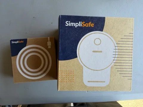 NEW SEALED SimpliSafe Outdoor Security Camera Series 2 CM021 + 16ft Power Cable