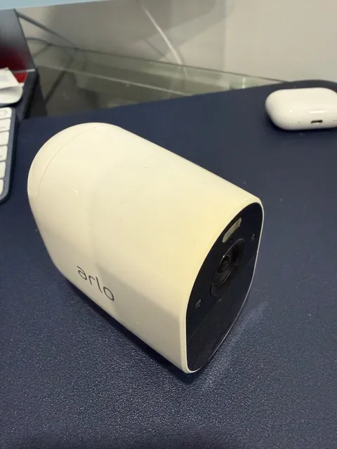 Arlo Essential Spotlight Camera - VMC2030 - White