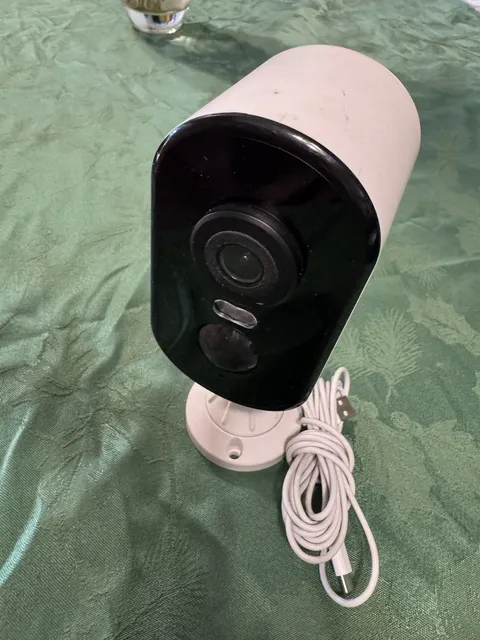Waggle Outdoor Security Camera Motion Detection Night Vision USB-C Tested