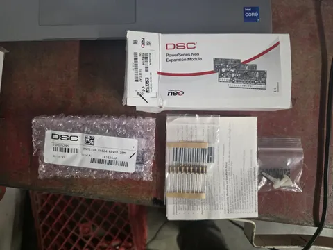 DSC PowerSeries Neo Expansion Module P/N HSM2108 Used