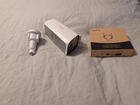Eufy eufyCam S3 Pro 4K Solar Outdoor Wireless Add On Camera White WITH OEM CABLE
