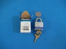 VINTAGE MASTER PADLOCK #7 MADE IN USA RANDOM KEYED