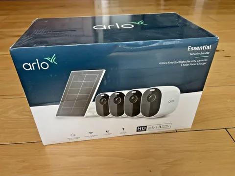 Arlo Essential Security Bundle 4 Wire-Free HD Spotlight Cameras+Solar Panel NEW