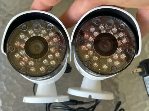 Brand New! ***Lot of 2*** LOREX Wireless MPEG4 Security CAMERAS MC2232
