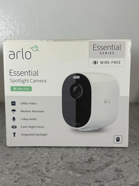 Arlo Essential Spotlight Camera VMC2030 Wire-Free