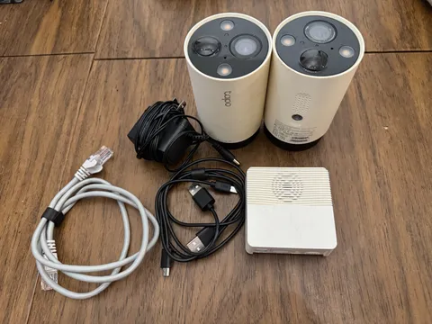 2x TP-Link Tapo C420 Outdoor Wireless Security Camera Bundle with Hub/Mounts