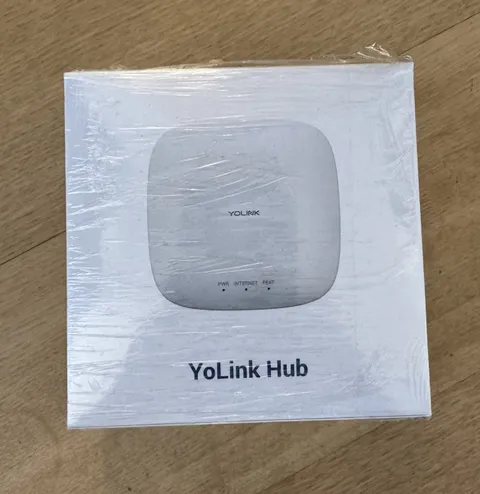 NEW IN BOX Yolink Water Leak Starter Kit: Hub + 4 Leak Sensor 1 (Silent)