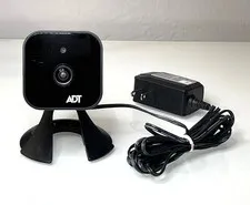 ADT PULSE RC8326 V2 Black Wireless Indoor Day/night HD Network Camera w/ Charger