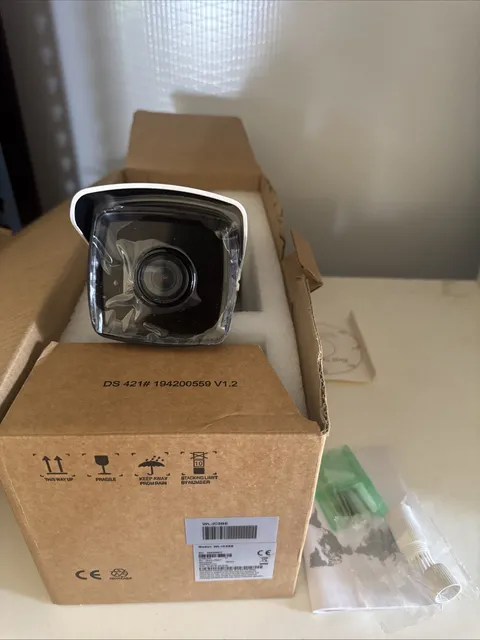 2N WL-IC5BE Outdoor IP Camera PoE Network Security Camera New in Box