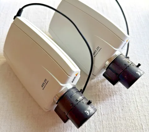 2 AXIS COMMUNICATIONS 211 0198-001-04 NETWORK IP CAMERAS W/ TAMRON LENS WORKING