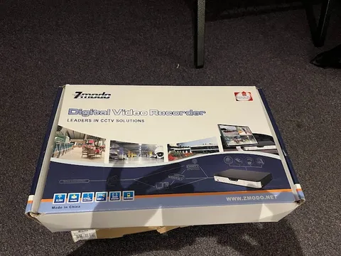 ZModo Digital Video Recorder 8 channel WITH 4 Black Color Cameras NEW
