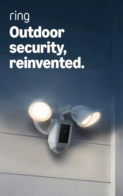 Floodlight Cam Wired Plus Outdoor home/business security W/ motion-activated