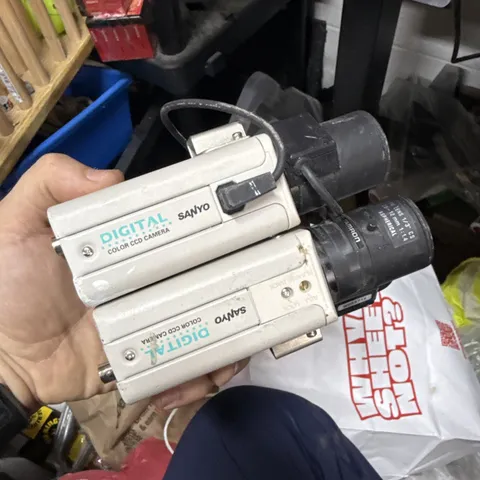 SANYO DIGITAL COLOR CCD CAMERA VCC-6574A 2 Count Unknown Condition