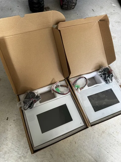 Lot of 2 - Rongtel MR560C4 7" Video Intercom Monitor New