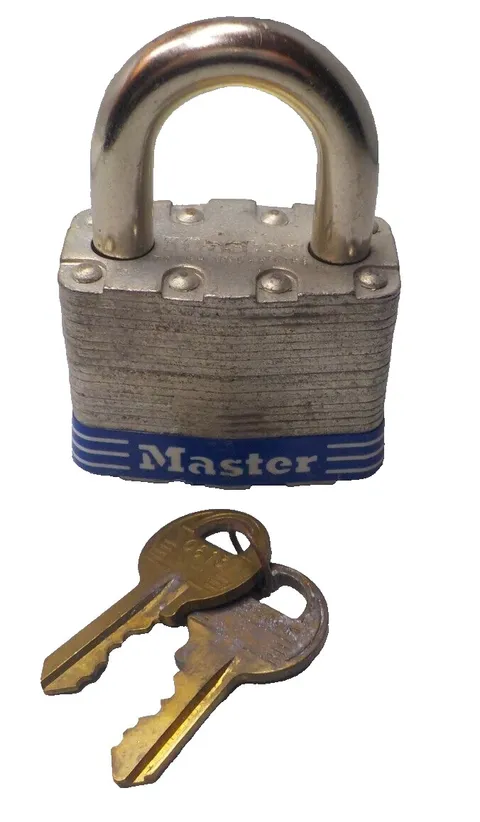 large Heavy Duty hardened steel Master Lock Co No 5 Padlock 2 Keys