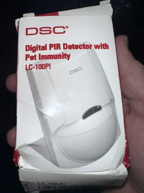 DSC LC-100PI Wired PIR Motion Detector Pet Immunity Indoor White 88030080