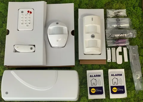 Yale Smart Living alarmsysteem - SR-1100i+SR-EIR OUTDOOR SENSOR AS A GIFT