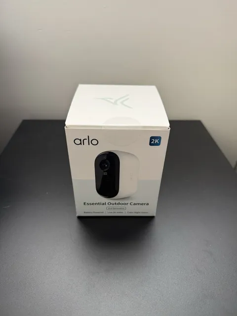 Arlo Essential Outdoor Camera 2nd Gen White HD  Video Battery- Sealed