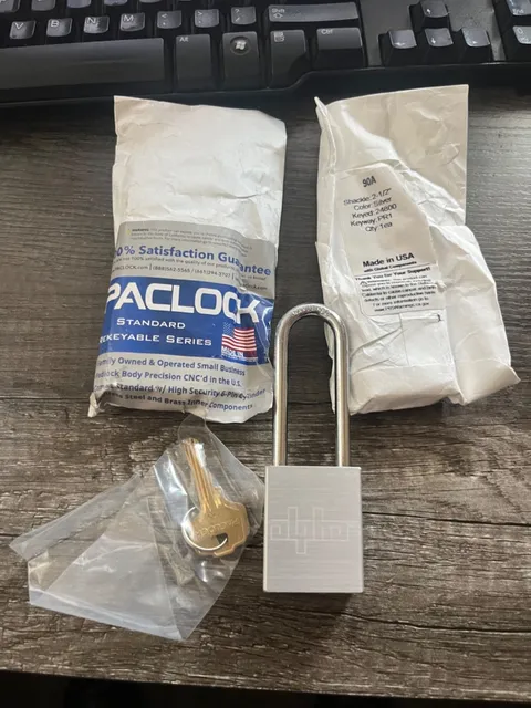 2x American Lock  Padlocks  Shackle 2.5" 2 keys never used