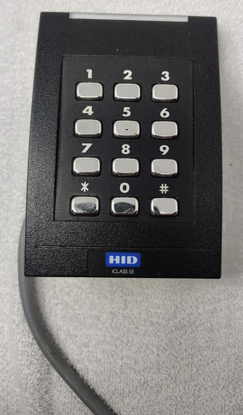 Schlage HID iCLASS SE Card Reader with Keypad Part/Model # RK40