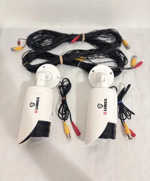 2PCS Lorex 700TVL 960H Surveillance Camera Model MC7711 with Cable Used