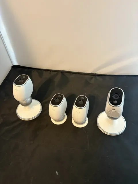 NETGEAR Arlo VMC3030 Set of 4 Pre-owned Cameras