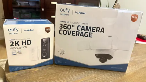 eufy Security Floodlight Cam 2 Pro + Video Doorbell Bundle Wi-Fi 360° 2K NV
