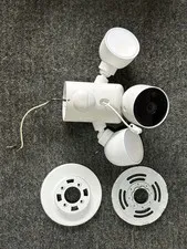 Google Nest GPLE9 Wireless Outdoor Security Camera And Floodlight