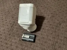 Ring - Spotlight Battery Cam Plus Outdoor/Indoor 1080p Includes Battery