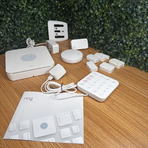 Ring Alarm Base Station US 4HB1U9-0EN0 Bundle