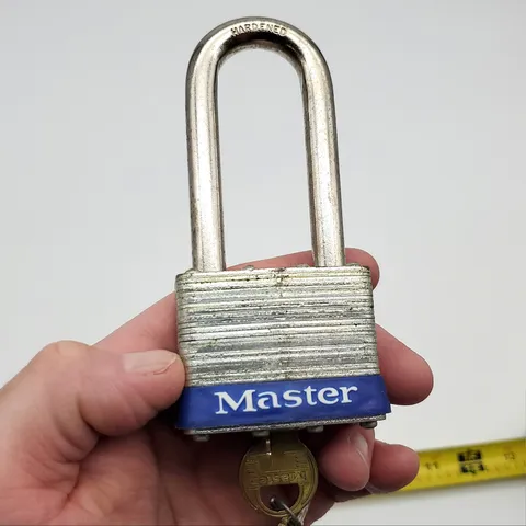 Master Lock Padlock No 5. 2-7/8"L x 0.36" D Shackle Milwaukee USA Vintage NOS