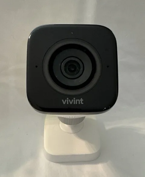 Vivint Outdoor Camera Pro Gen 2 VS-ODC350-WHT Smart Home 1080p Security White
