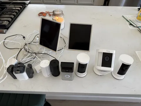 Lot of 5 Ring Cameras + Battery Doorbell! + Batteries and Fast Charger!