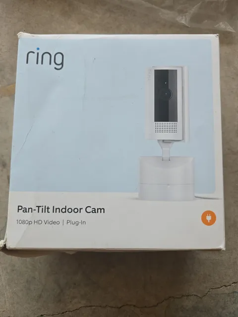 Ring Pan-Tilt Indoor Cam 1080p HD Plug in