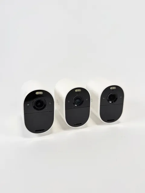 Netgear ARLO Essential VMC2030 Spotlight WiFi Indoor/Outdoor Lot of 3!!!